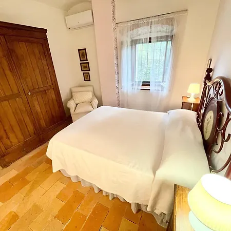 Fantastic Panoramic Views - Exc Villa, Pool Grounds - Pool House - 11 Guests * Spoleto